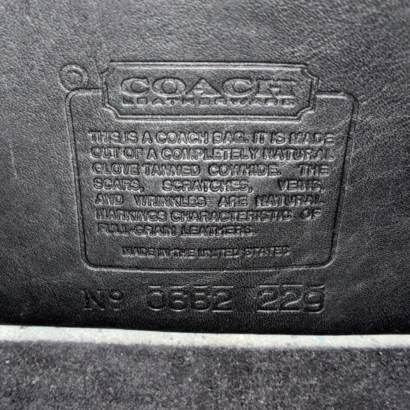 Vintage Coach Dinky Black Leather Crossbody Bag with hang tag - Picture 9 of 13